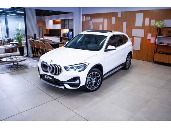 BMW X1 2.0 16V TURBO ACTIVEFLEX SDRIVE20I 4P AUTOMÁTICO BMW X1 2.0 16V TURBO ACTIVEFLEX SDRIVE20I 4P AUTOMÁTICO